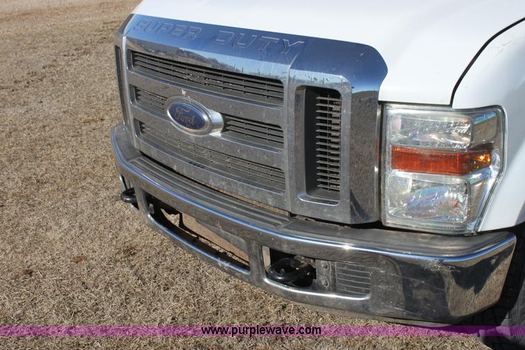 image for item F3452 2008 Ford F250 Super Duty XLT utility truck