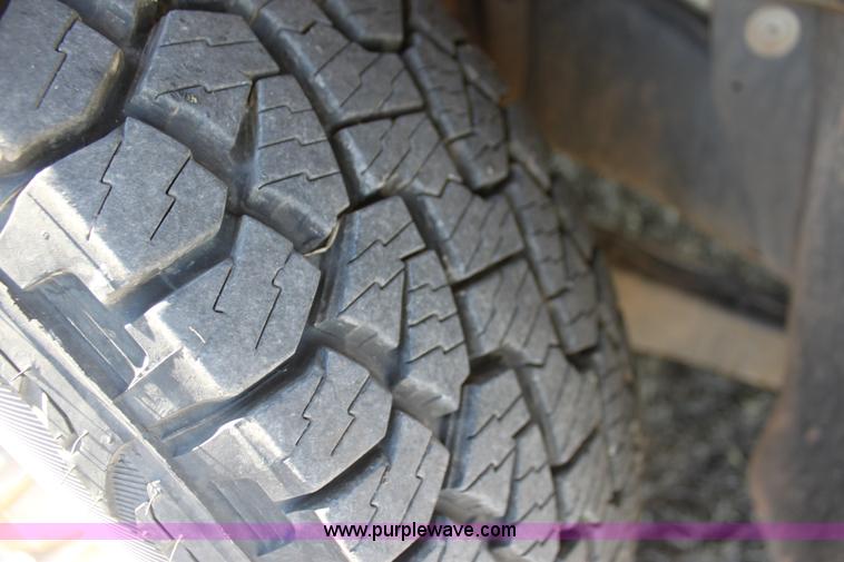 image for item F3452 2008 Ford F250 Super Duty XLT utility truck