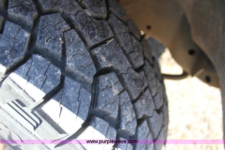 image for item F3452 2008 Ford F250 Super Duty XLT utility truck