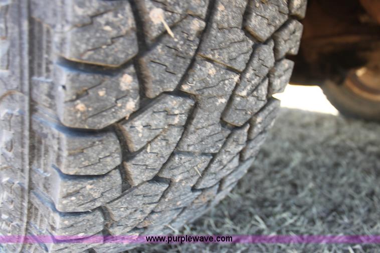 image for item F3452 2008 Ford F250 Super Duty XLT utility truck