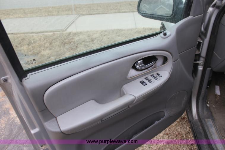 image for item F3453 2007 Chevrolet Trailblazer LS SUV