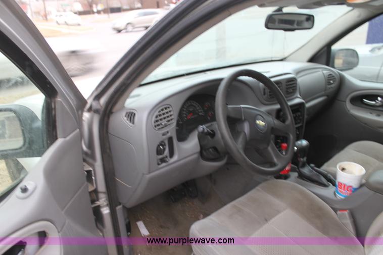 image for item F3453 2007 Chevrolet Trailblazer LS SUV