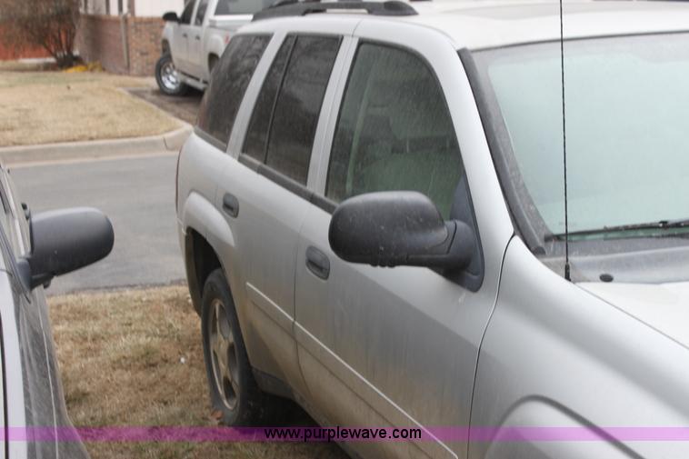 image for item F3453 2007 Chevrolet Trailblazer LS SUV