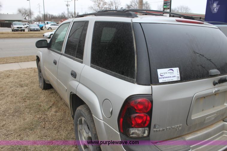 image for item F3453 2007 Chevrolet Trailblazer LS SUV
