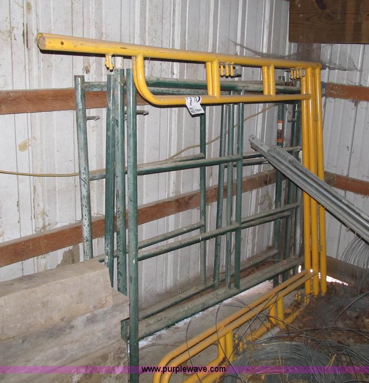 image for item F8941 (3) sections of scaffolding