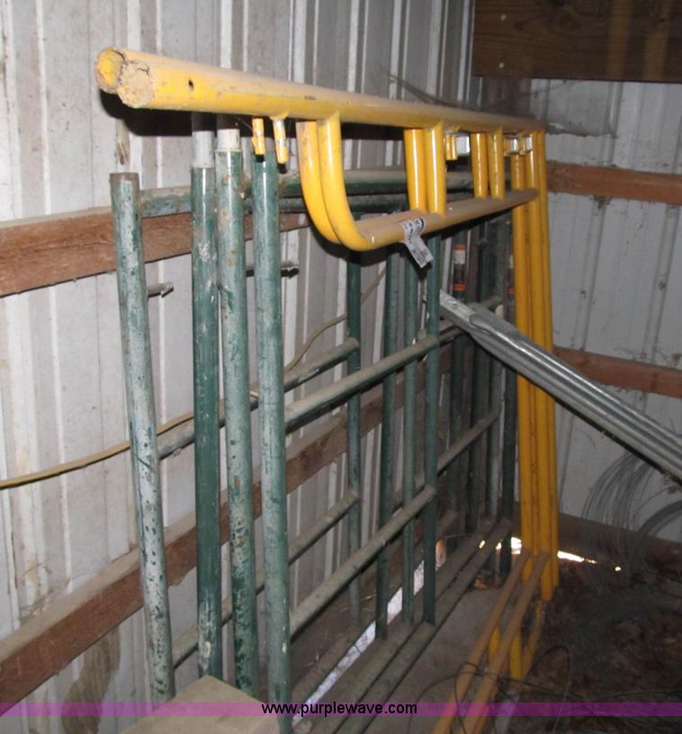 image for item F8941 (3) sections of scaffolding