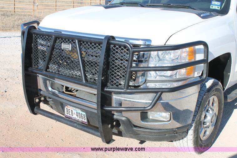 image for item H1671 2011 Chevrolet Silverado 2500HD LT Crew Cab pickup truck