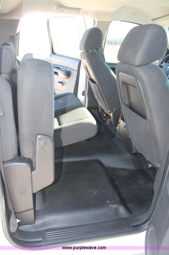 image for item H1671 2011 Chevrolet Silverado 2500HD LT Crew Cab pickup truck