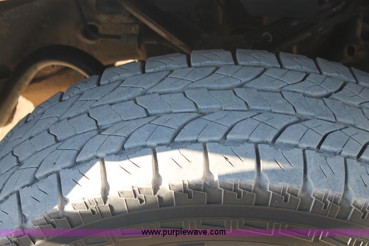 image for item H1671 2011 Chevrolet Silverado 2500HD LT Crew Cab pickup truck