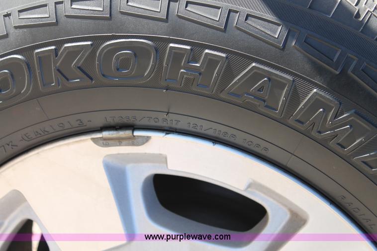 image for item H1671 2011 Chevrolet Silverado 2500HD LT Crew Cab pickup truck