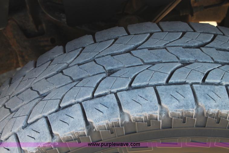 image for item H1671 2011 Chevrolet Silverado 2500HD LT Crew Cab pickup truck