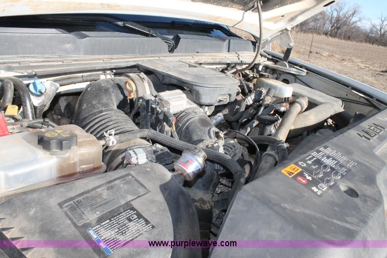 image for item H1671 2011 Chevrolet Silverado 2500HD LT Crew Cab pickup truck