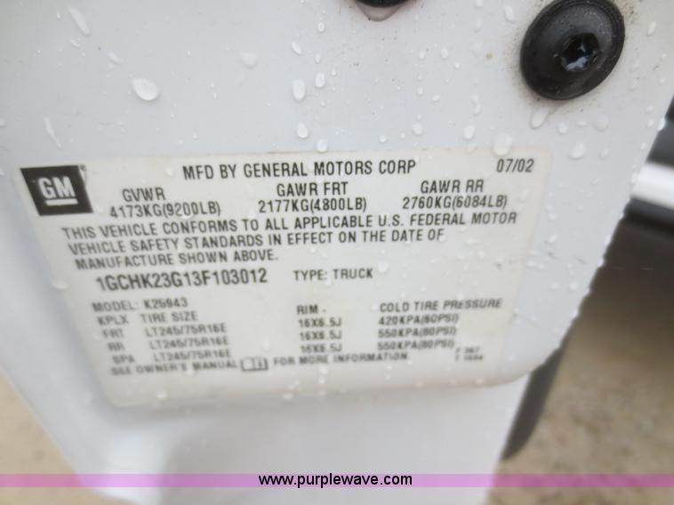 image for item I2127 2003 Chevrolet Silverado 2500HD Crew Cab pickup truck