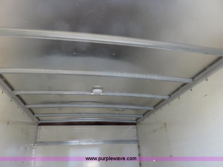 image for item I2406 2006 Chevrolet Express G3500 box truck