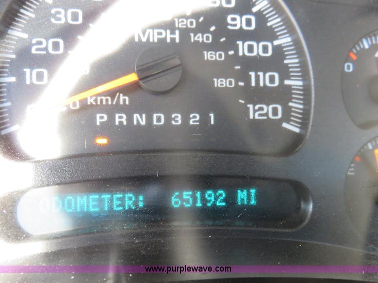 image for item I2407 2006 Chevrolet Silverado 2500HD flatbed pickup truck