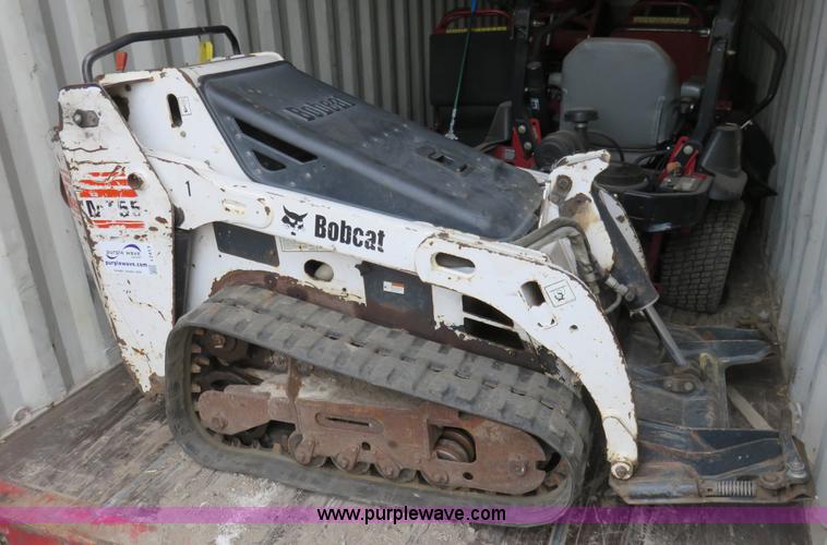 image for item I2413 Bobcat MT55 mini track loader