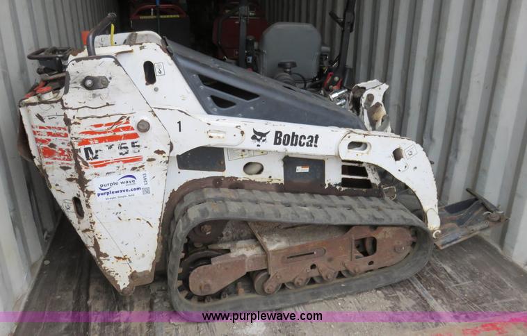 image for item I2413 Bobcat MT55 mini track loader