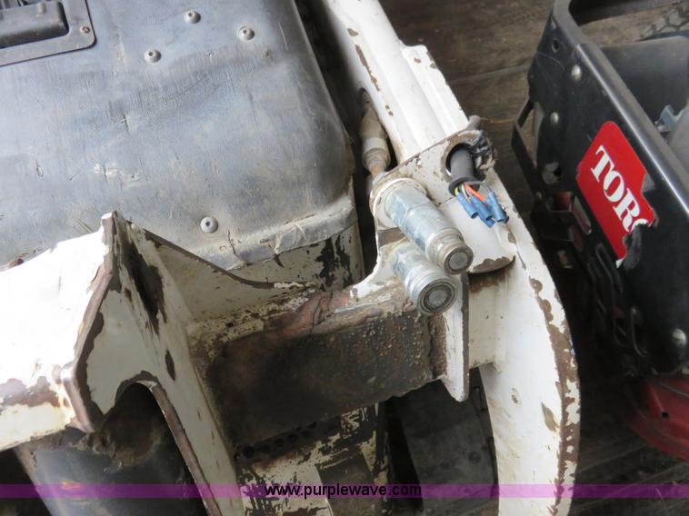 image for item I2413 Bobcat MT55 mini track loader