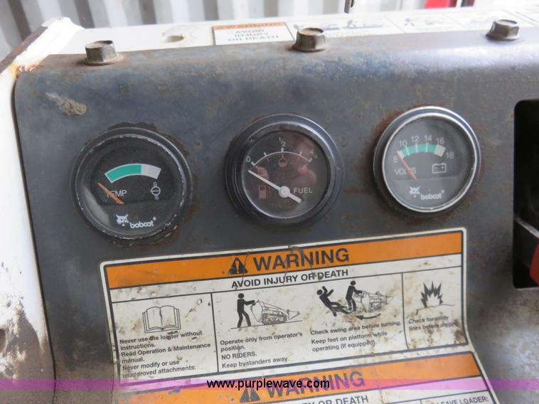 image for item I2413 Bobcat MT55 mini track loader