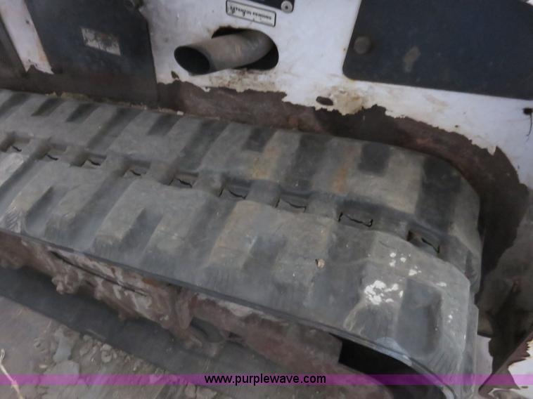 image for item I2413 Bobcat MT55 mini track loader