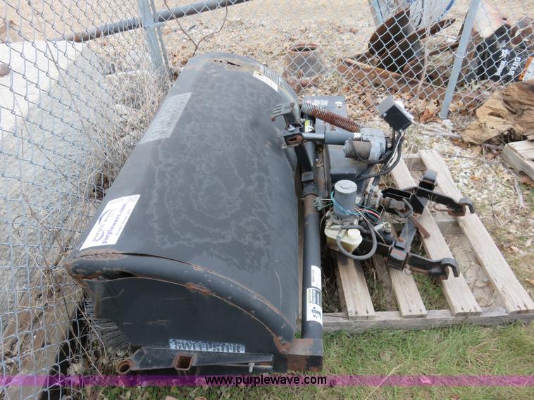 image for item I2414 Sweepster BD-60 broom