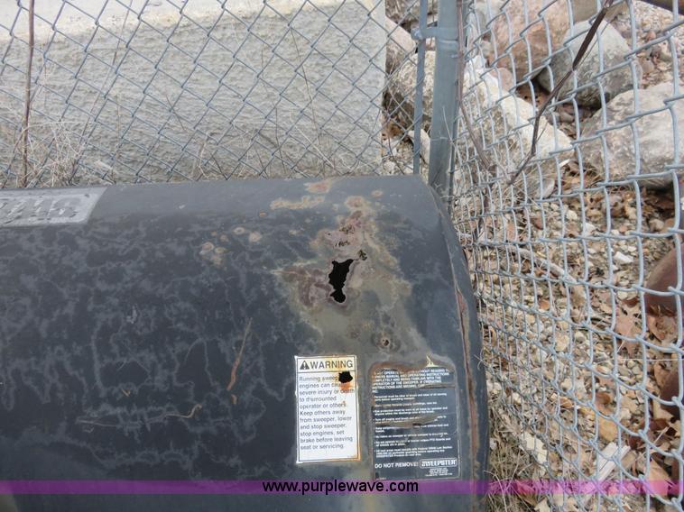 image for item I2414 Sweepster BD-60 broom