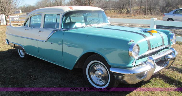 image for item I3126 1955 Pontiac Star Chief