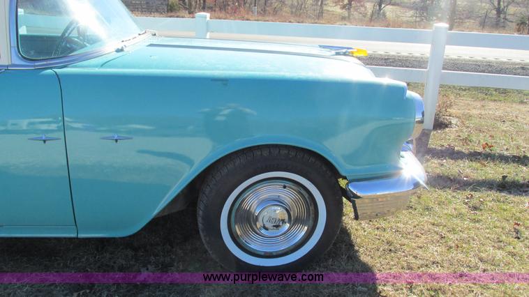 image for item I3126 1955 Pontiac Star Chief