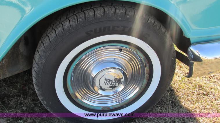 image for item I3126 1955 Pontiac Star Chief