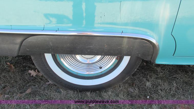 image for item I3126 1955 Pontiac Star Chief