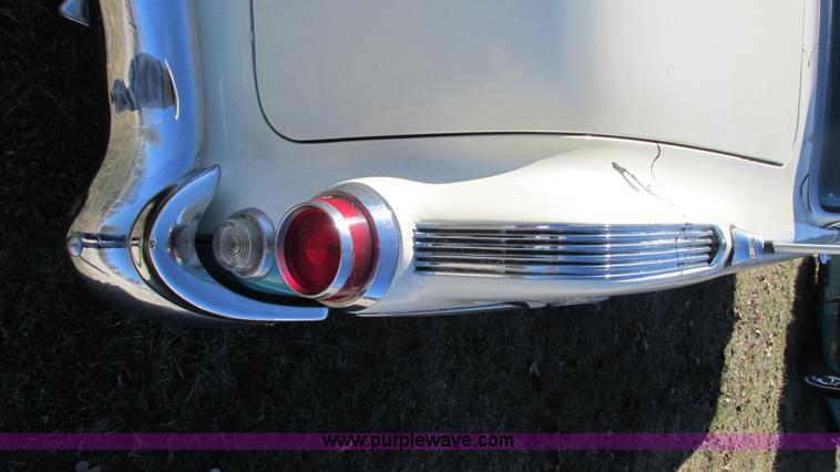 image for item I3126 1955 Pontiac Star Chief