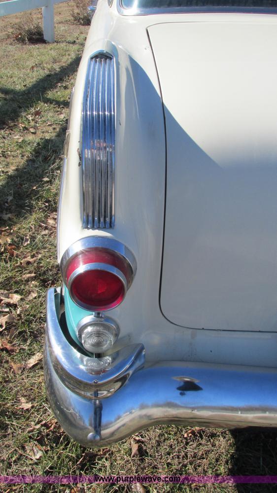 image for item I3126 1955 Pontiac Star Chief