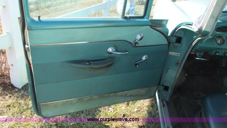 image for item I3126 1955 Pontiac Star Chief