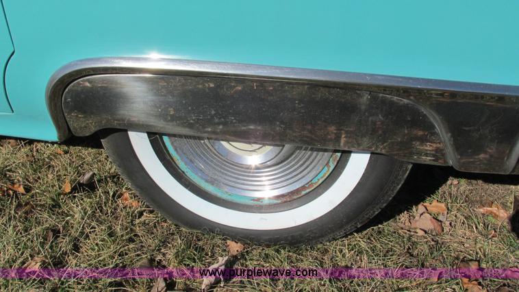 image for item I3126 1955 Pontiac Star Chief