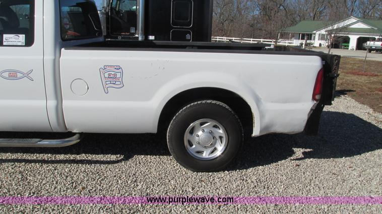 image for item I3127 2000 Ford F250 Super Duty pickup truck