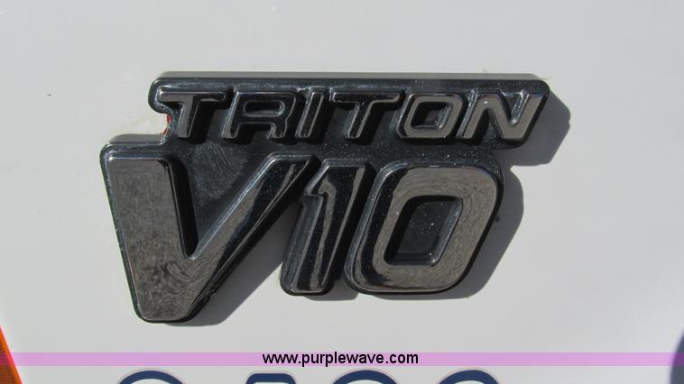 image for item I3127 2000 Ford F250 Super Duty pickup truck