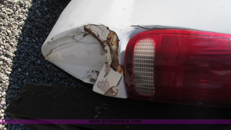 image for item I3127 2000 Ford F250 Super Duty pickup truck