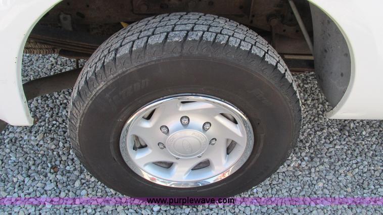 image for item I3127 2000 Ford F250 Super Duty pickup truck