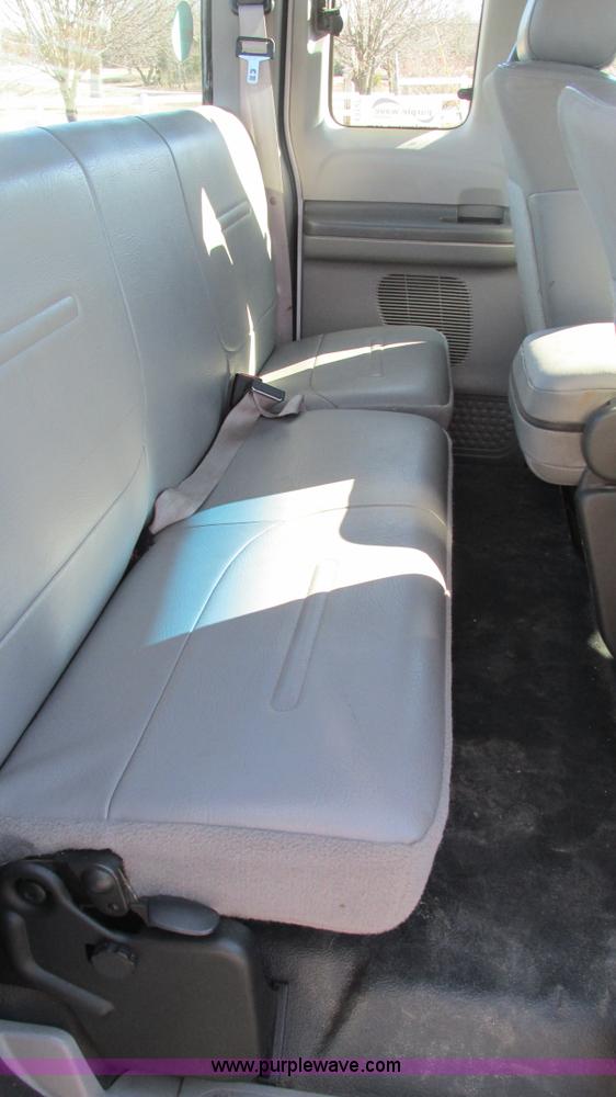 image for item I3127 2000 Ford F250 Super Duty pickup truck