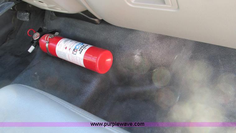 image for item I3127 2000 Ford F250 Super Duty pickup truck