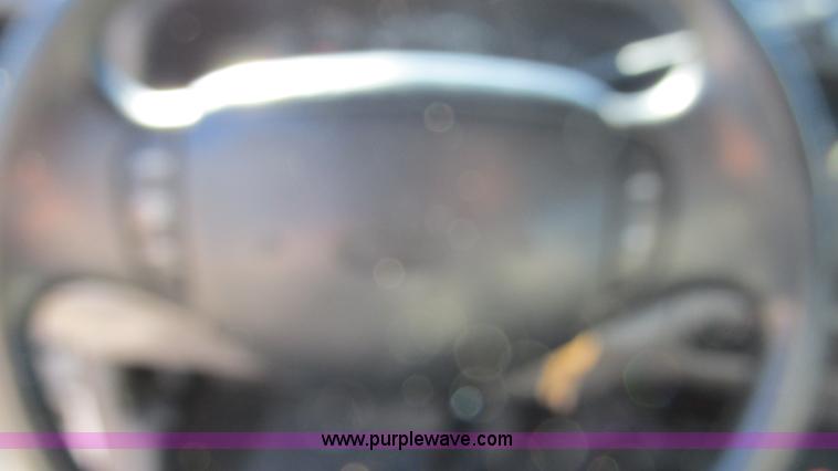 image for item I3127 2000 Ford F250 Super Duty pickup truck