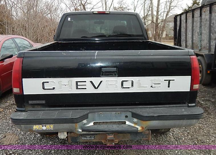 image for item I5159 1996 Chevrolet Silverado 1500 Z71 Ext. Cab  pickup truck