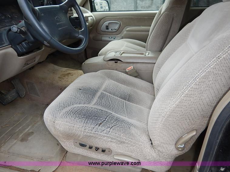 image for item I5159 1996 Chevrolet Silverado 1500 Z71 Ext. Cab  pickup truck