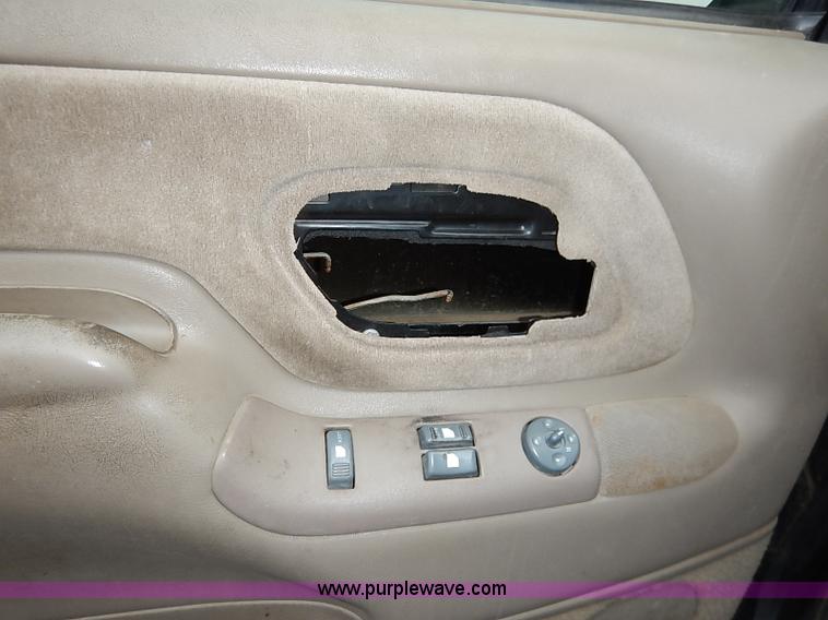 image for item I5159 1996 Chevrolet Silverado 1500 Z71 Ext. Cab  pickup truck