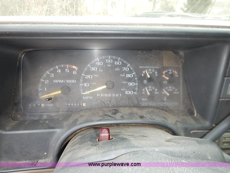 image for item I5159 1996 Chevrolet Silverado 1500 Z71 Ext. Cab  pickup truck