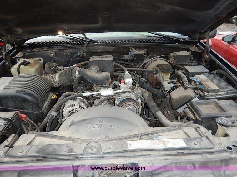 image for item I5159 1996 Chevrolet Silverado 1500 Z71 Ext. Cab  pickup truck