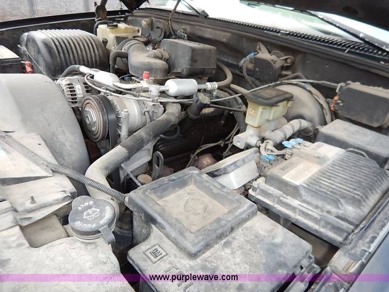 image for item I5159 1996 Chevrolet Silverado 1500 Z71 Ext. Cab  pickup truck