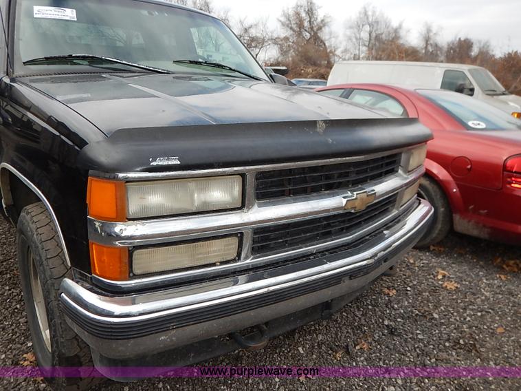 image for item I5159 1996 Chevrolet Silverado 1500 Z71 Ext. Cab  pickup truck