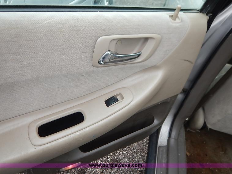 image for item I5162 1998 Honda Accord LX