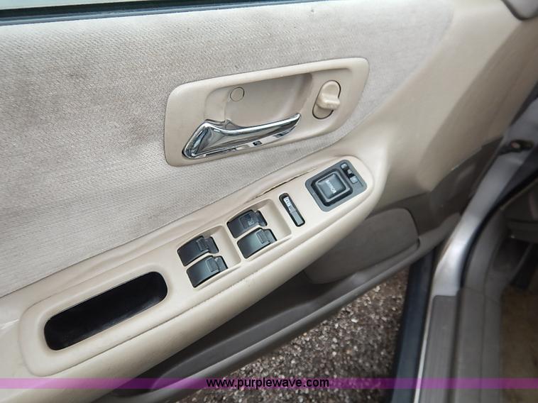 image for item I5162 1998 Honda Accord LX